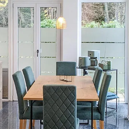 Wunderschöne 3-zimmer-wohnung In Apartment *